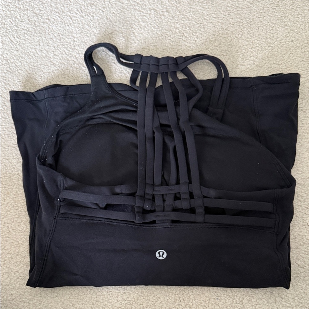 Lululemon Slide With Me Self Bra Tank top size 4